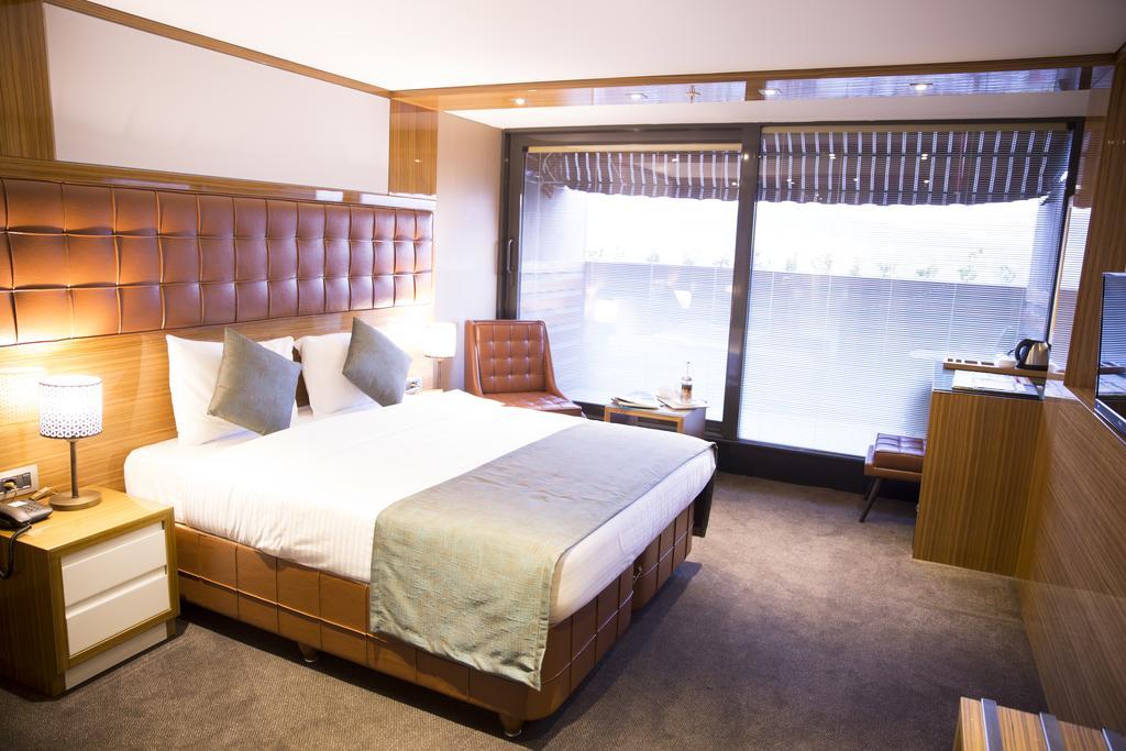 Atasehir Palace Hotel & Conference Istanbul Ngoại thất bức ảnh