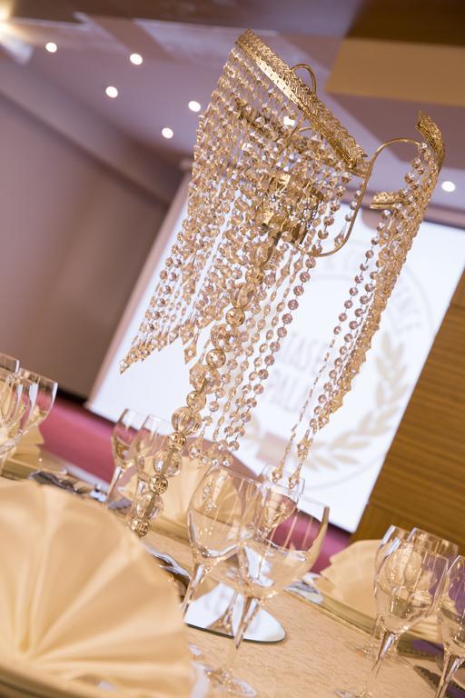 Atasehir Palace Hotel & Conference Istanbul Ngoại thất bức ảnh