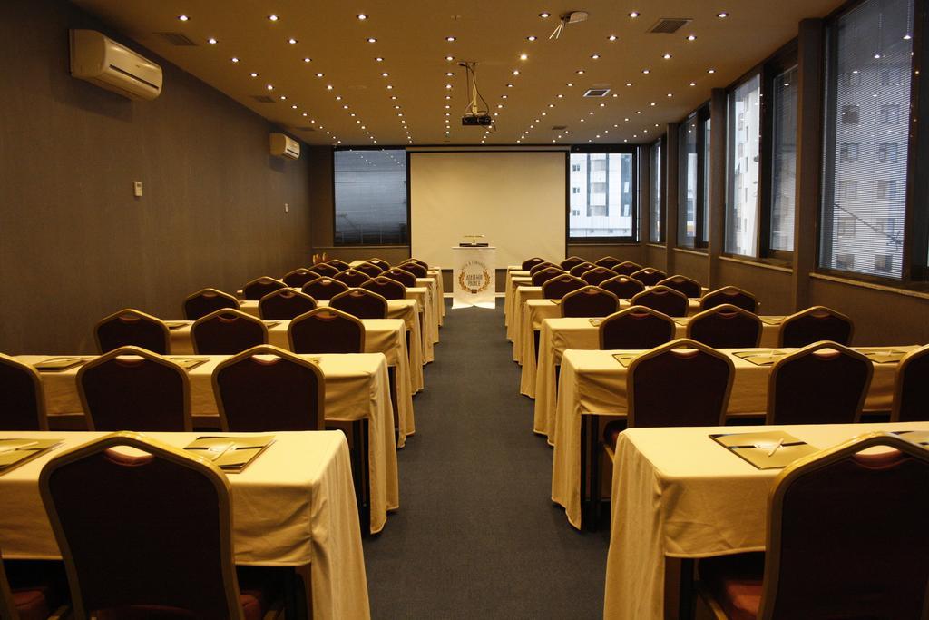 Atasehir Palace Hotel & Conference Istanbul Ngoại thất bức ảnh