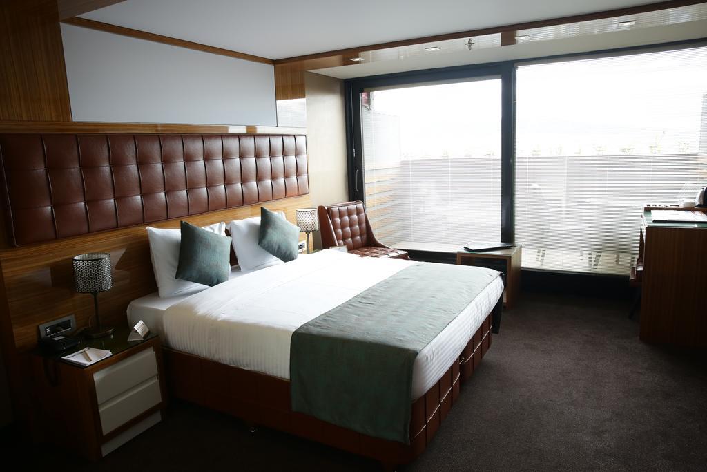 Atasehir Palace Hotel & Conference Istanbul Ngoại thất bức ảnh