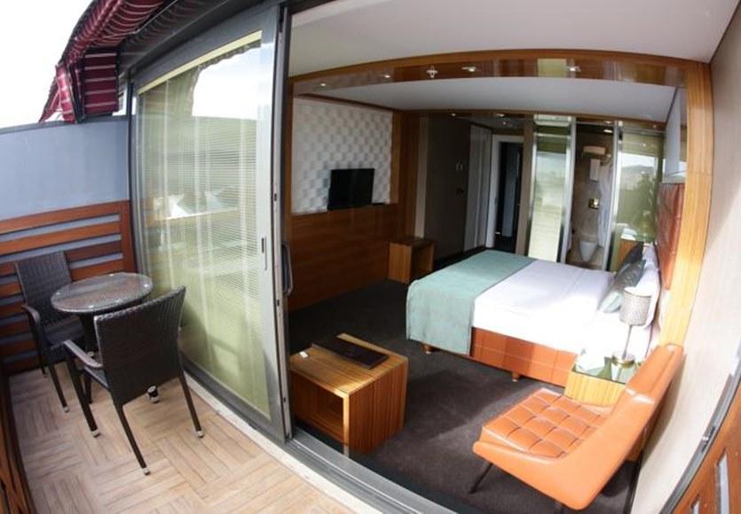 Atasehir Palace Hotel & Conference Istanbul Ngoại thất bức ảnh