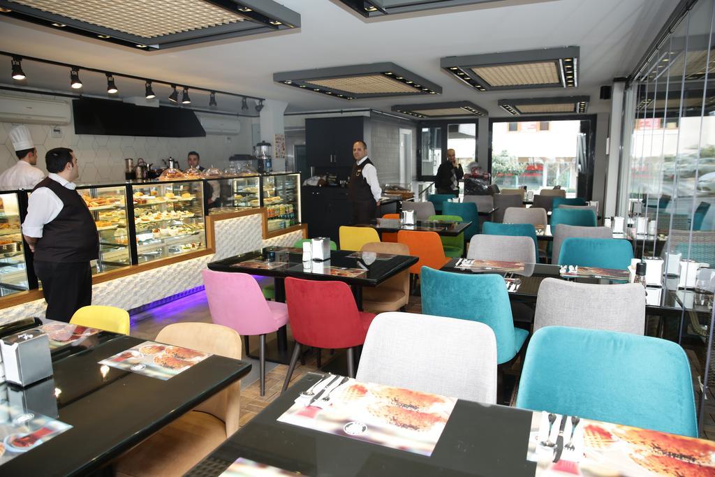Atasehir Palace Hotel & Conference Istanbul Ngoại thất bức ảnh