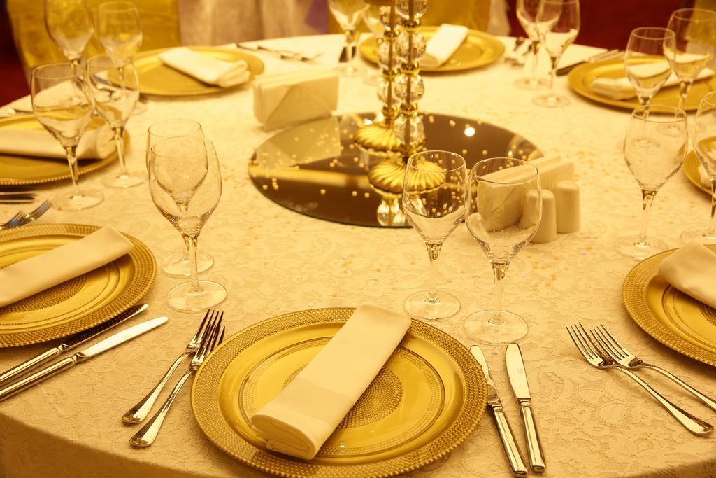 Atasehir Palace Hotel & Conference Istanbul Ngoại thất bức ảnh