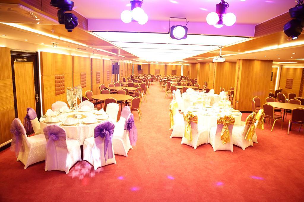 Atasehir Palace Hotel & Conference Istanbul Ngoại thất bức ảnh