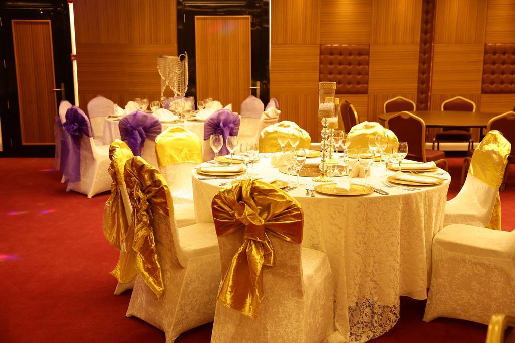 Atasehir Palace Hotel & Conference Istanbul Ngoại thất bức ảnh