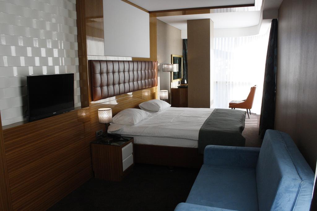 Atasehir Palace Hotel & Conference Istanbul Ngoại thất bức ảnh